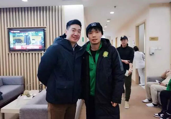 5張稀哲和慈銘球迷合影.jpg 5張稀哲和慈銘球迷合影.jpg